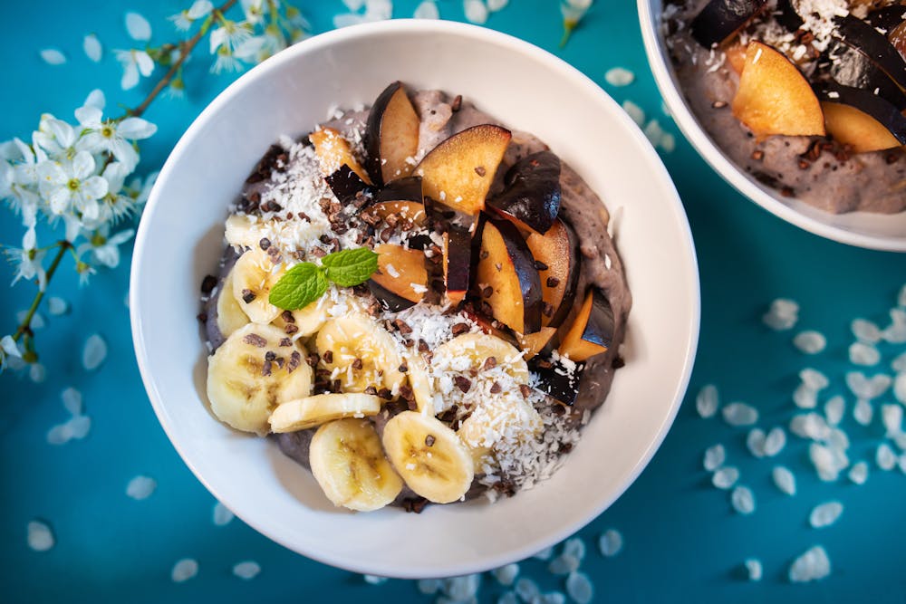 Summer Smoothie Bowl Creations: Colorful and Nutrient-Packed Breakfasts